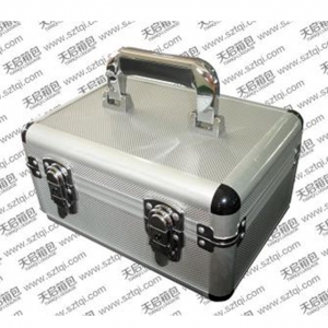 Portable aluminum box